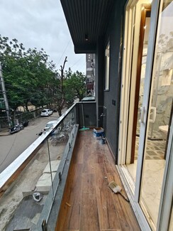 2 BHK Builder Floor For Rent in DLF City Gurgaon