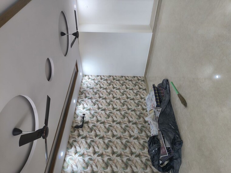 Balcony, sector 11 3 Bedroom 260 Sq.Yd. Builder Floor In Sector 11 Faridabad 10216052