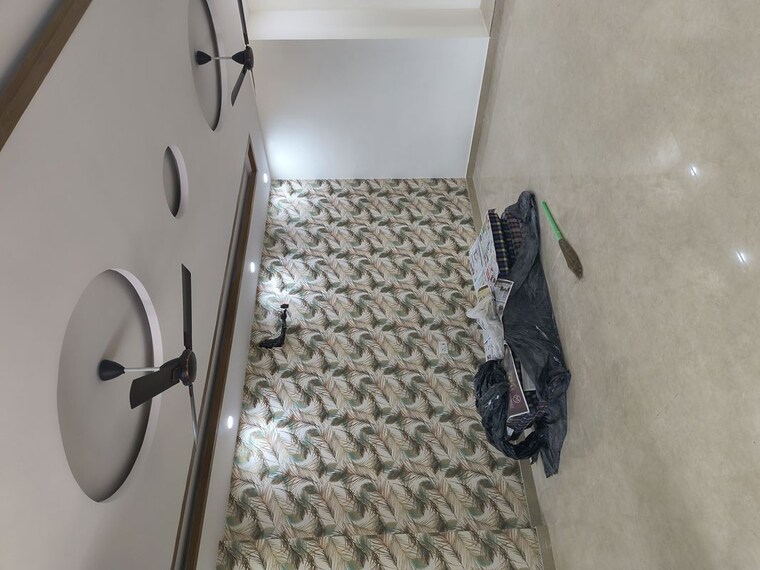 Balcony, sector 11 3 Bedroom 260 Sq.Yd. Builder Floor In Sector 11 Faridabad 10216052