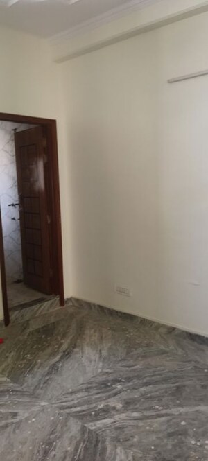 1 BHK Villa For Rent in RWA Apartments Sector 71, Sector 71