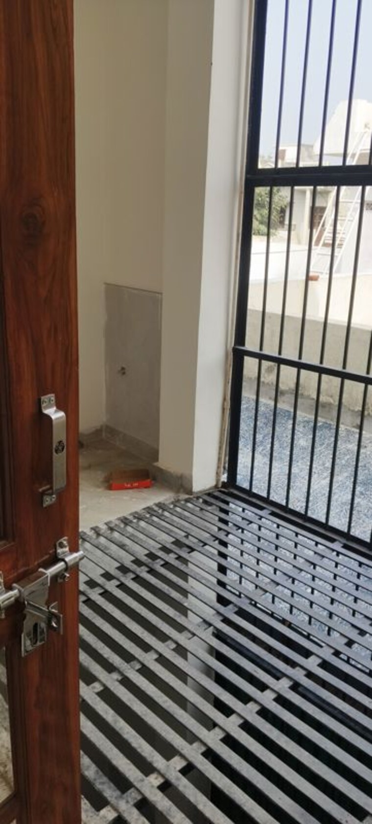 Balcony, rwa-apartments-sector-71 1 Bedroom 801 Sq.Ft. Villa In Sector 71 Noida 10216079