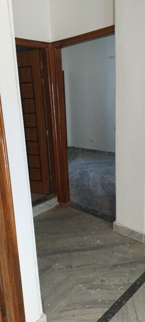 Room in 1 BHK Villa at RWA Apartments Sector 71, Sector 71 – for Rent