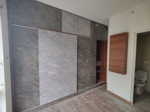 Room in 2 BHK Apartment at Prestige Finsbury Park Hyde, Bagaluru – for Rent