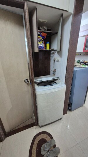 Furnished Amenities in 2 BHK Apartment at Sai Baba Complex Goregaon, Goregaon East – for Rent