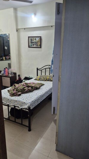 Bedroom in 2 BHK Apartment at Sai Baba Complex Goregaon, Goregaon East – for Rent