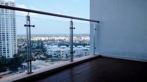 Room in 4 BHK Apartment at Prestige White Meadows, Whitefield – for Rent