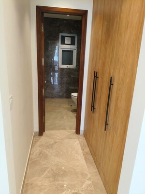 Building Lobby in 3.5 BHK Builder Floor at Raj One Good Earth, Sector 71 – for Sale