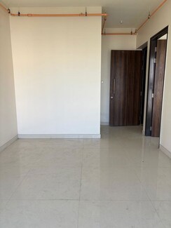 1.5 BHK + Extra Room Apartment For Rent in Sheth Avante