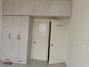 Room in 2 BHK Apartment at Pyramid Midtown, Sector 59 – for Rent