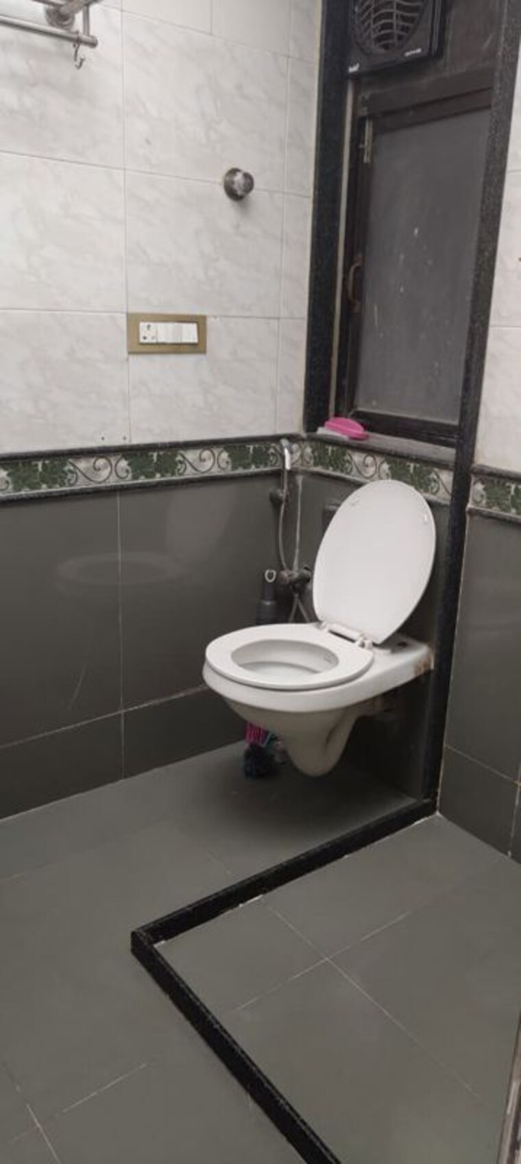 Bathroom, lakshachandi-apartments-goregaon-east 3 Bedroom 1100 Sq.Ft. Apartment In Goregaon East Mumbai 10216246