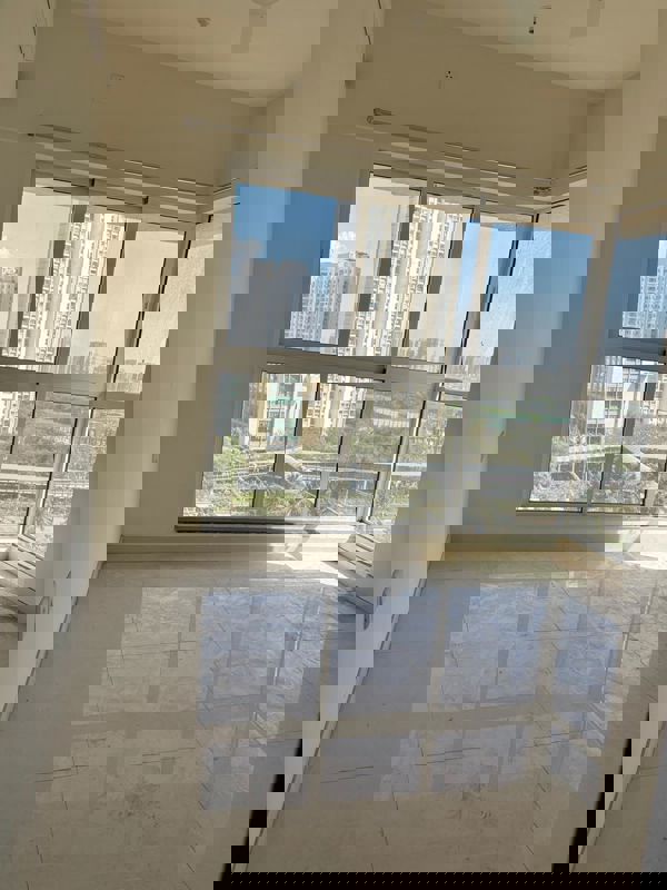 1.5 BHK + Extra Room 555 Sq.Ft. Apartment in Sheth Avante