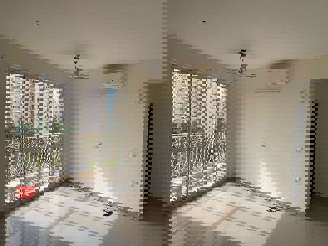 4 BHK + Servant Room 2000 Sq.Ft. Apartment in BPTP Park Prime