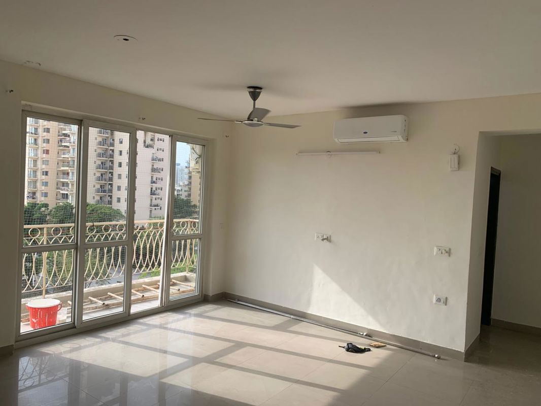 4 BHK + Servant Room Apartment For Rent in BPTP Park Prime