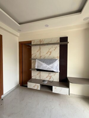 Room in 1 BHK Builder Floor at Sector 45 – for Rent