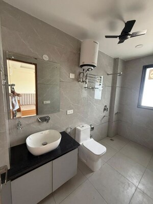 Bathroom in 1 BHK Builder Floor at Sector 45 – for Rent