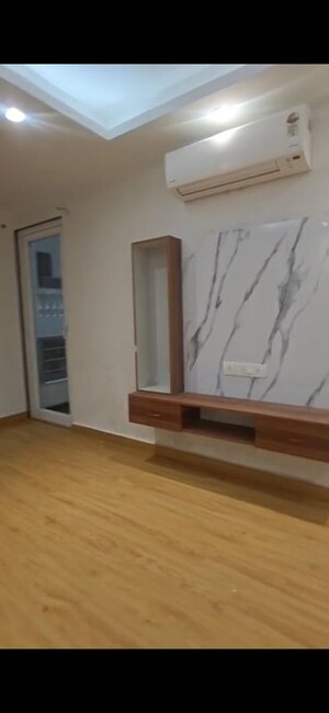 Room in 3 BHK Builder Floor at Sushant Lok I – for Sale