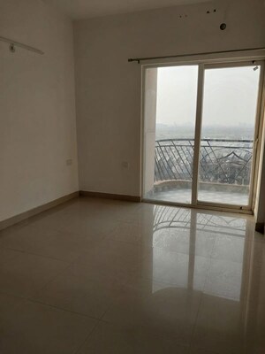 Room in 2 BHK Apartment at CRC Sublimis, Sector 1 Greater Noida – for Rent