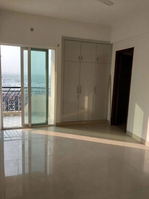 Room in 2 BHK Apartment at CRC Sublimis, Sector 1 Greater Noida – for Rent