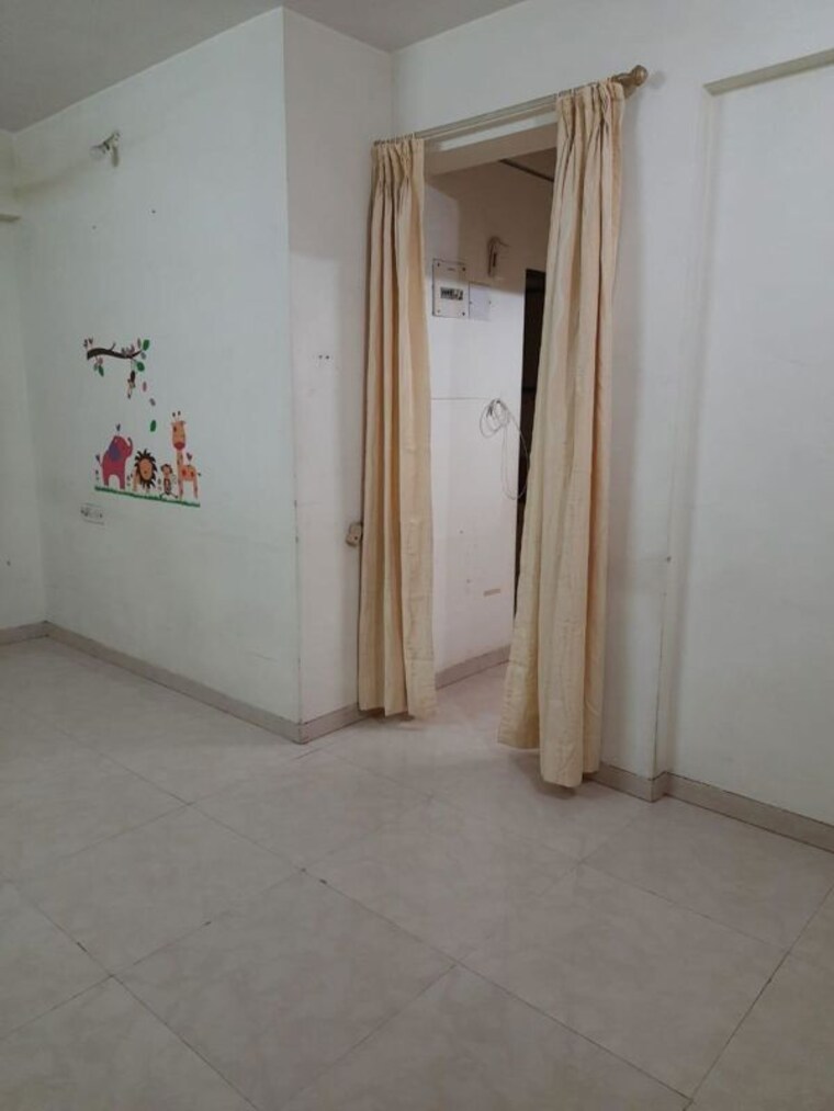 Room, lodha-paradise 1 Bedroom 450 Sq.Ft. Apartment In Majiwada Thane 10216505