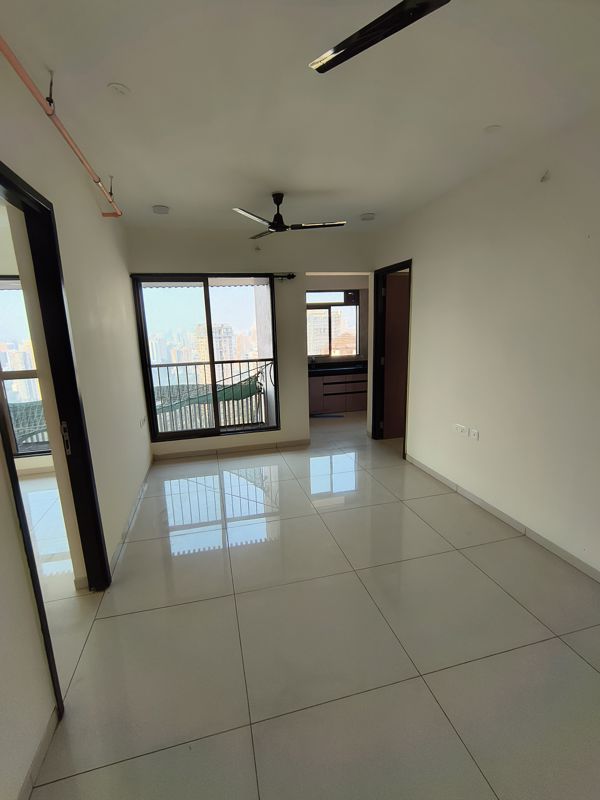 2 BHK 700 Sq.Ft. Apartment in Chandak 34 Park Estate