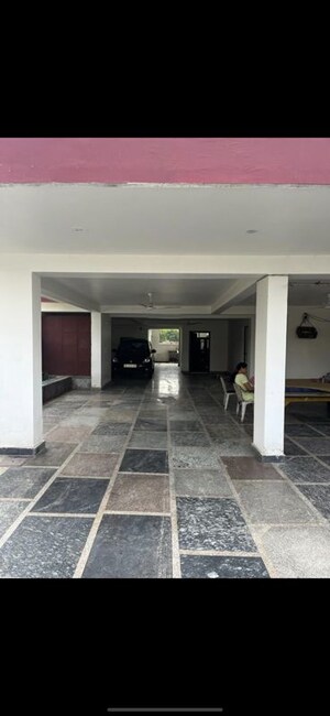 Parking in 4 BHK Builder Floor at Parklands, Sector 85 – for Rent