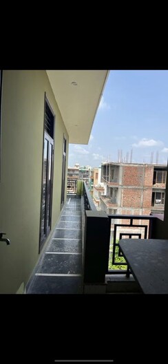4 BHK + Pooja Room,Servant Room,Study Room,Extra Room Builder Floor For Rent in Parklands