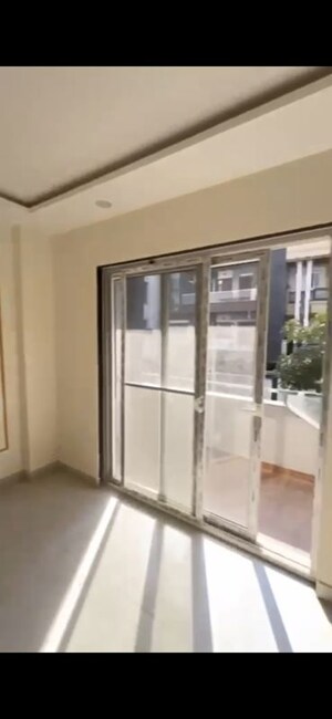 Room in 3.5 BHK Builder Floor at BPTP Parkland Pride, Sector 77 – for Rent