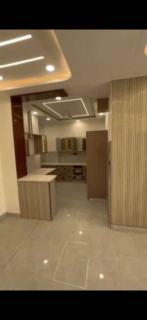Kitchen in 3.5 BHK Builder Floor at BPTP Parkland Pride, Sector 77 – for Rent
