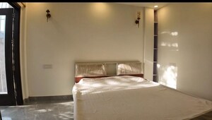 6 BHK Independent House For Rent in South City 1