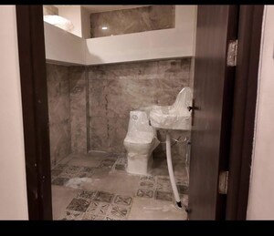 Bathroom in 6 BHK Independent House at South City 1 – for Rent