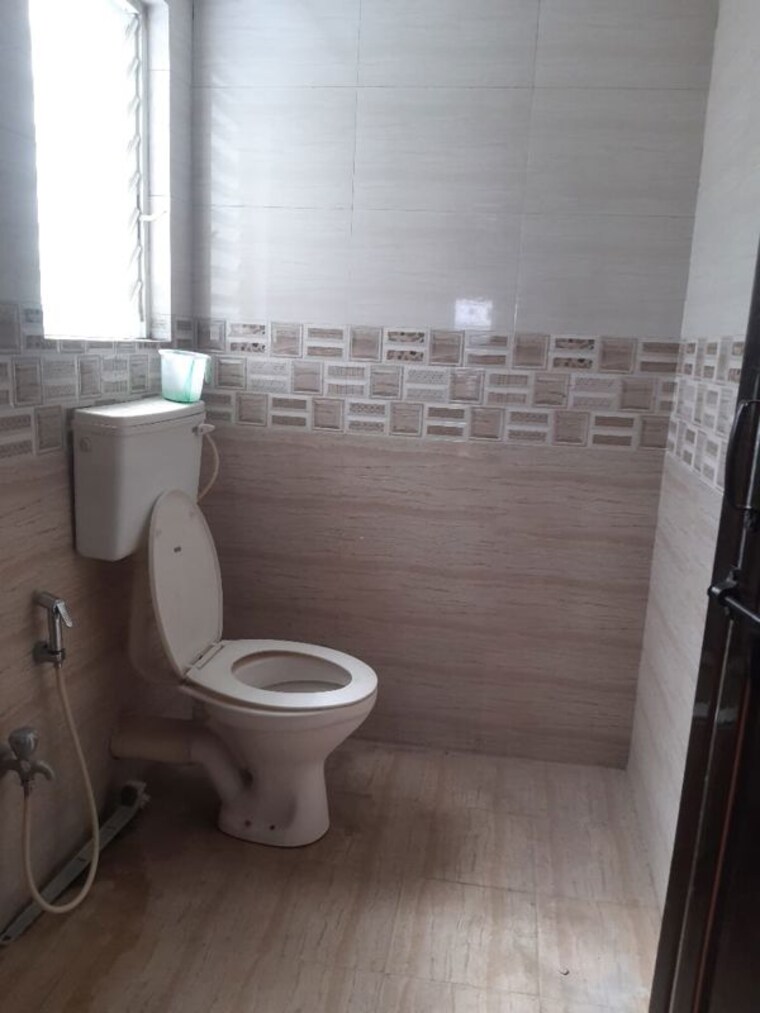 Bathroom, shri-ram-niwas 1 RK 350 Sq.Ft. Apartment In Aundh Pune 10216538