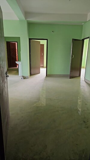 Room in 3 BHK Builder Floor at Hatigaon – for Rent