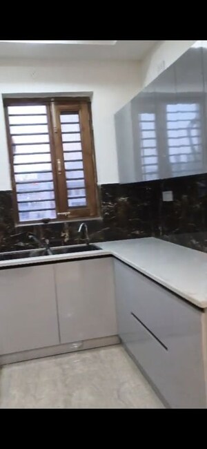Kitchen in 3 BHK Builder Floor at BPTP District, Sector 81 – for Rent