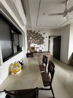 Dining area in 3 BHK Apartment at Jyoti Sukriti, Goregaon East – for Rent
