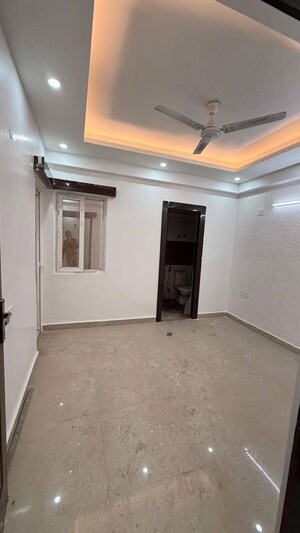 Building Lobby in 5 BHK Apartment at Mahagun Mywoods, Sector 16c Greater Noida – for Sale