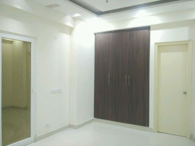 Room, mahagun-mywoods 5 Bedroom 2010 Sq.Ft. Apartment In Sector 16c Greater Noida Greater Noida 10216595