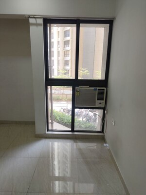 Room in 1 BHK Apartment at Lodha Crown Kolshet, Kolshet Road – for Rent