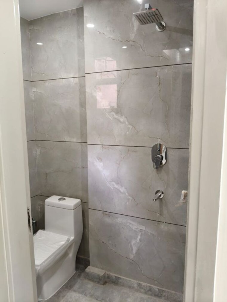 Bathroom, mahavir enclave 1 2 Bedroom 650 Sq.Ft. Apartment In Mahavir Enclave 1 Delhi 10216612