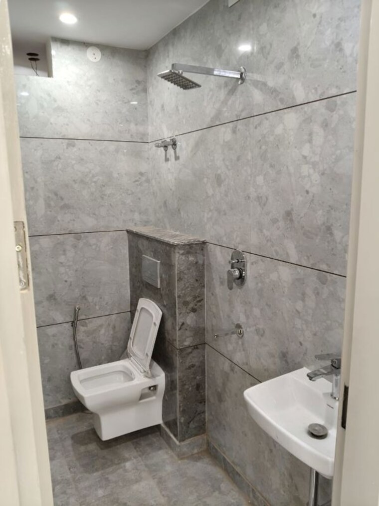 Bathroom, mahavir enclave 1 2 Bedroom 650 Sq.Ft. Apartment In Mahavir Enclave 1 Delhi 10216612