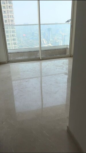 Room in 3 BHK Apartment at Omkar Alta Monte, Malad East – for Sale