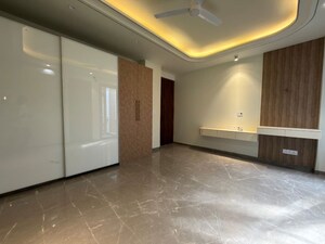 Room in 3.5 BHK Apartment at Sector 8 Dwarka – for Sale