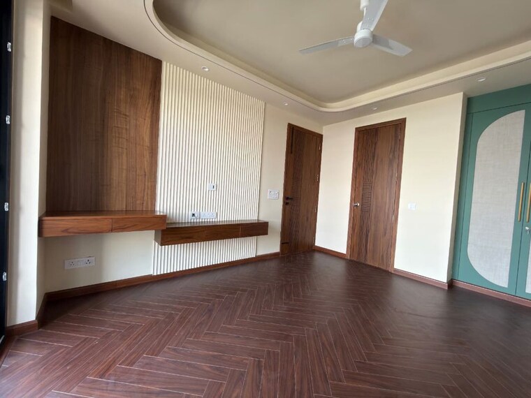 Room, sector 8 dwarka 3.5 Bedroom 2000 Sq.Ft. Apartment In Sector 8 Dwarka Delhi 10216625