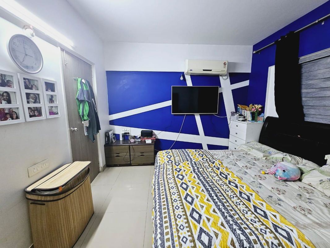 2.5 BHK + Servant Room 1420 Sq.Ft. Apartment in B.U.Bhandari Everglade