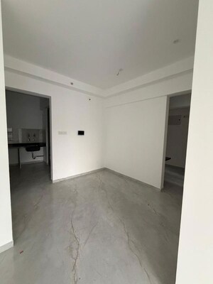 Room in 3 BHK Apartment at Majestique Signature Towers, Balewadi – for Rent