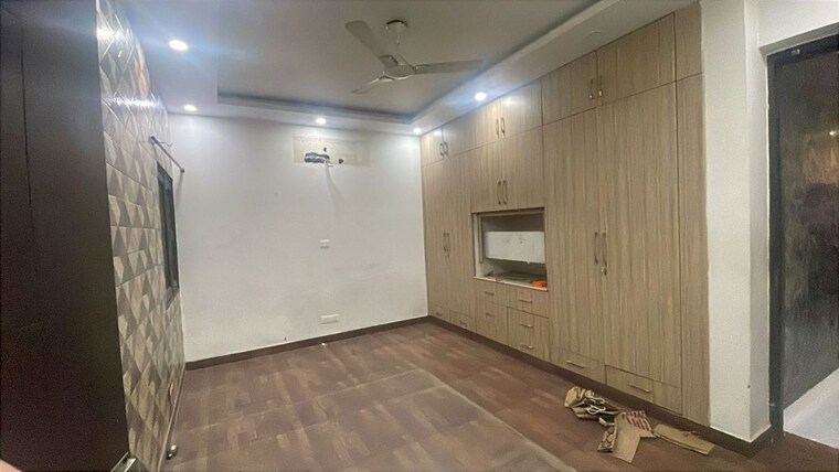 Room, kalkaji 3 Bedroom 1600 Sq.Ft. Apartment In Kalkaji Delhi 10216681