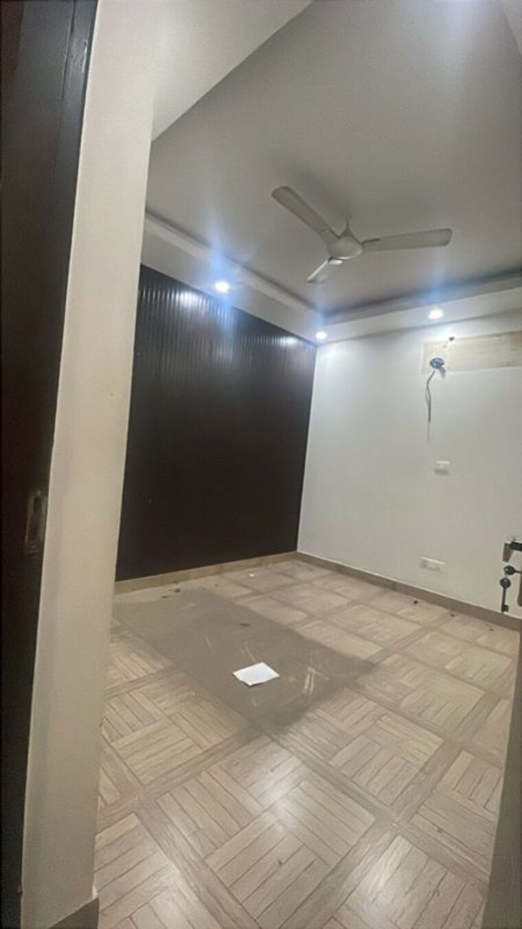 Room, kalkaji 3 Bedroom 1600 Sq.Ft. Apartment In Kalkaji Delhi 10216681