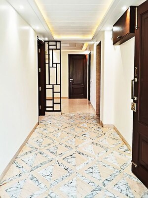 Bedroom in 4 BHK Builder Floor at Defence Colony – for Rent