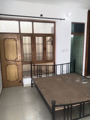 Room in 1 RK Builder Floor at Gomti Nagar – for Rent
