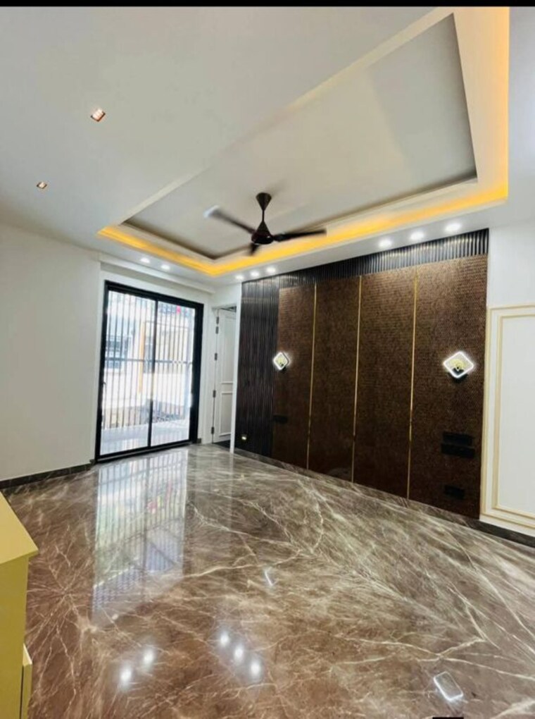 Room, auram-floor 4 Bedroom 278 Sq.Yd. Builder Floor In South City 2 Gurgaon 10216723