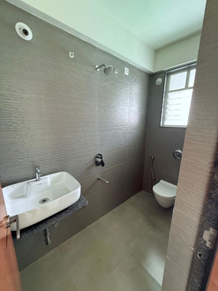 Bathroom, saheel-itrend-life-3 3 Bedroom 1200 Sq.Ft. Apartment In Wakad Pune 10216725
